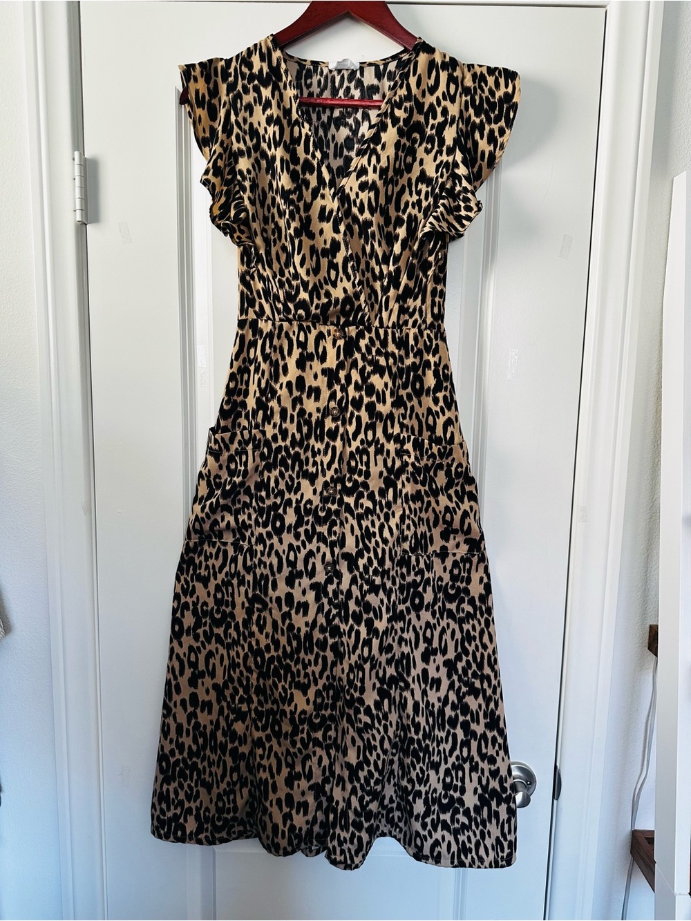 Sienna Sky Leopard Print Button Front Midi Dress Pockets Size Small